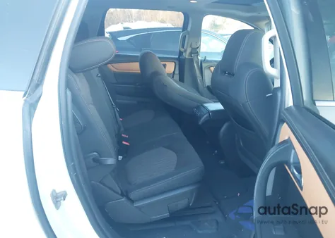 2013 Chevrolet Traverse 1Lt z USA, uszkodzony, nr VIN 1GNKVGKD1DJ220404